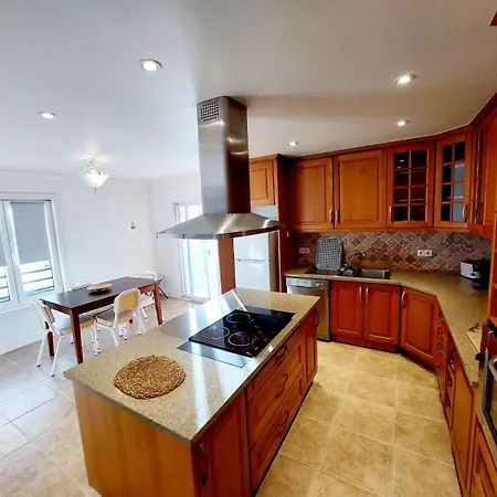 Willa La De Ananas - House